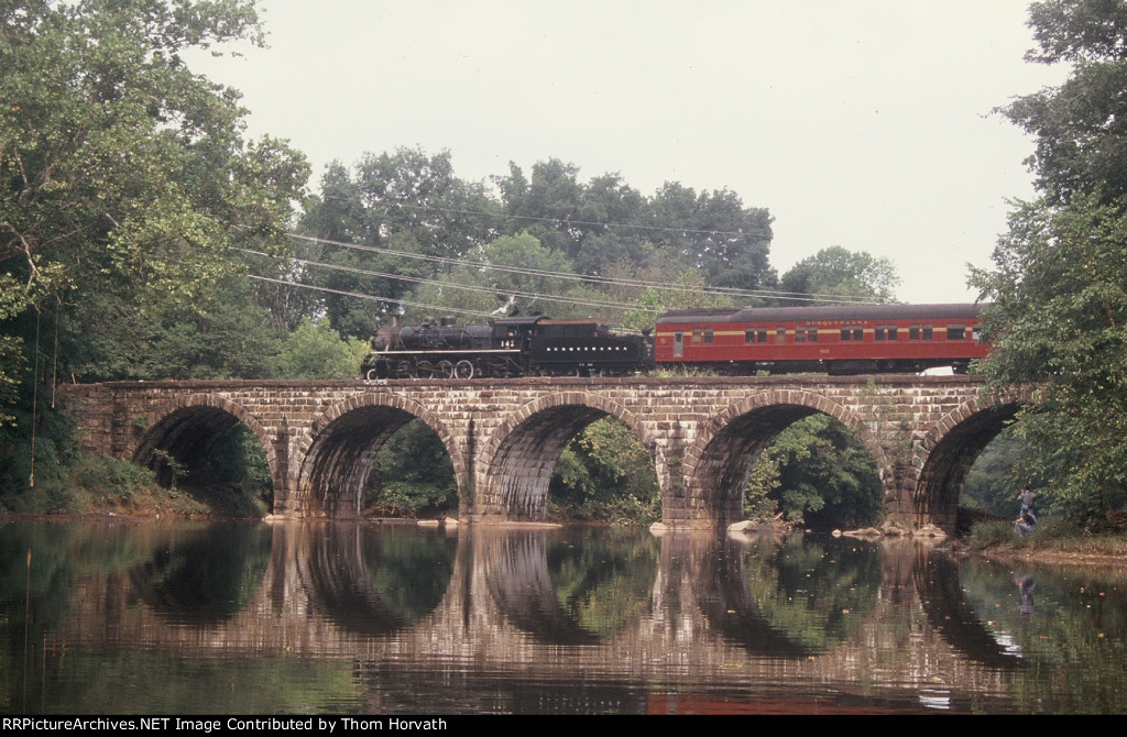 NYSW 142 crosses the North Branch Viaduct
